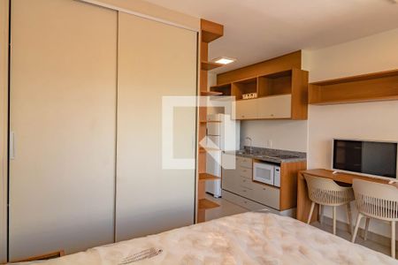 Quarto de apartamento à venda com 1 quarto, 25m² em Pinheiros, São Paulo