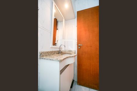 Casa de condomínio à venda com 142m², 2 quartos e 2 vagas Casa de condomínio à venda com 142m², 2 quartos e 2 vagasBanheiro da suíte 02