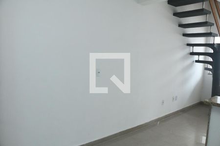 Sala/Cozinha de casa para alugar com 2 quartos, 50m² em Cerâmica, Nova Iguaçu