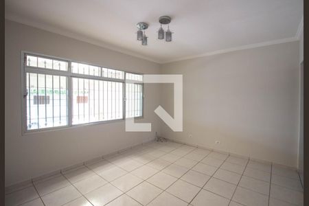 Casa à venda com 210m², 2 quartos e 2 vagasSala 