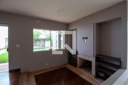 Sala de casa para alugar com 6 quartos, 500m² em Adalgisa, São Paulo