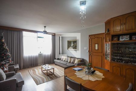 Sala de casa para alugar com 3 quartos, 218m² em Vila Sonia, São Paulo