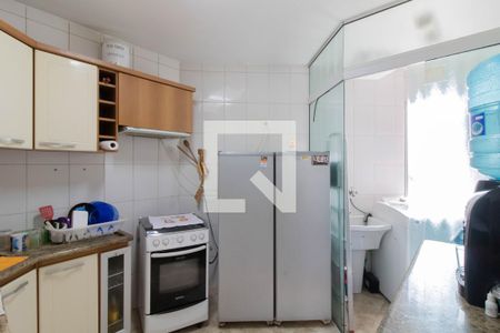 Cozinha de apartamento para alugar com 3 quartos, 54m² em Jardim Santa Clara, Guarulhos