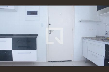 Cozinha de apartamento à venda com 3 quartos, 71m² em Parque Santos Dumont, Taboão da Serra