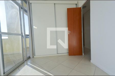 Quarto1 de apartamento para alugar com 2 quartos, 78m² em Centro, Belo Horizonte