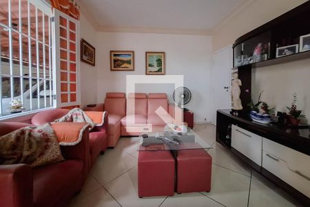 Sala de casa para alugar com 3 quartos, 145m² em Vital Brasil, Niterói