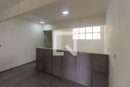 Sala e cozinha de apartamento à venda com 2 quartos, 41m² em Vila Mariana, São Paulo