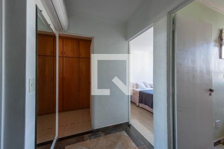 Corredor de apartamento à venda com 3 quartos, 76m² em Jardim Independência, São Paulo