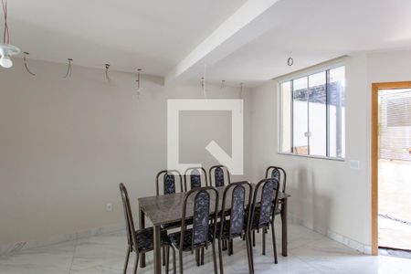 Sala de casa à venda com 3 quartos, 86m² em Vila Cloris, Belo Horizonte