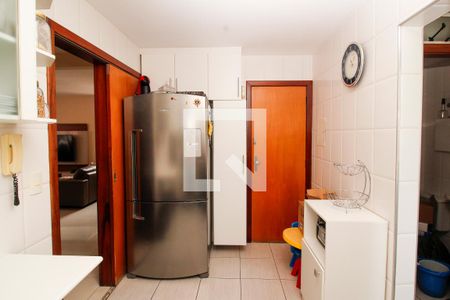 Cozinha de apartamento à venda com 3 quartos, 90m² em Palmares, Belo Horizonte