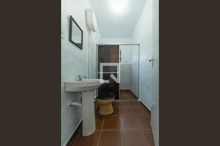 Banheiro de casa para alugar com 1 quarto, 60m² em Vila Guarani (z Sul), São Paulo