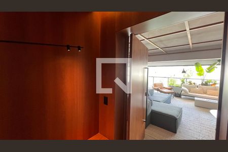 Hall social de apartamento à venda com 2 quartos, 162m² em Pinheiros, São Paulo