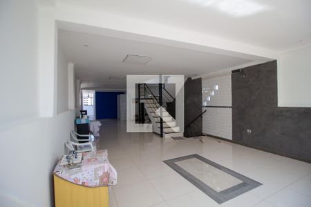 Casa para alugar com 278m², 3 quartos e 2 vagas Casa para alugar com 278m², 3 quartos e 2 vagasSalão 1