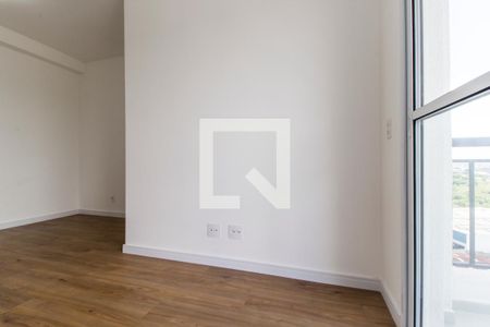 Sala de TV de apartamento para alugar com 1 quarto, 48m² em Jardim Tupanci, Barueri