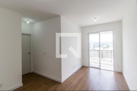 Sala de TV de apartamento para alugar com 1 quarto, 48m² em Jardim Tupanci, Barueri