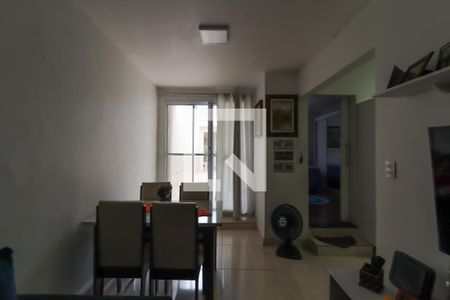 Casa para alugar com 130m², 4 quartos e 4 vagas Casa para alugar com 130m², 4 quartos e 4 vagasSala