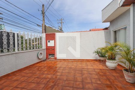 Casa para alugar com 130m², 4 quartos e 4 vagas Casa para alugar com 130m², 4 quartos e 4 vagasQuintal