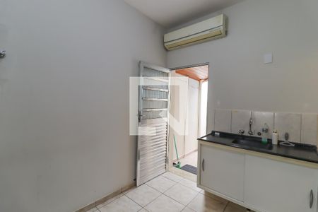 Casa para alugar com 130m², 4 quartos e 4 vagas Casa para alugar com 130m², 4 quartos e 4 vagasCozinha