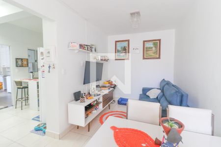 Casa para alugar com 130m², 4 quartos e 4 vagas Casa para alugar com 130m², 4 quartos e 4 vagasSala