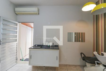 Casa para alugar com 130m², 4 quartos e 4 vagas Casa para alugar com 130m², 4 quartos e 4 vagasCozinha