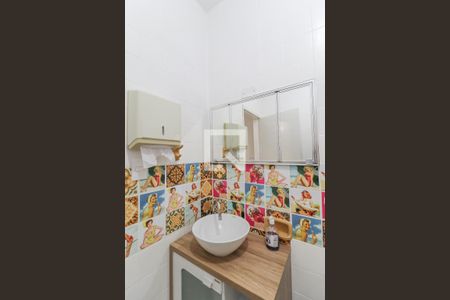 Casa para alugar com 130m², 4 quartos e 4 vagas Casa para alugar com 130m², 4 quartos e 4 vagasBanheiro