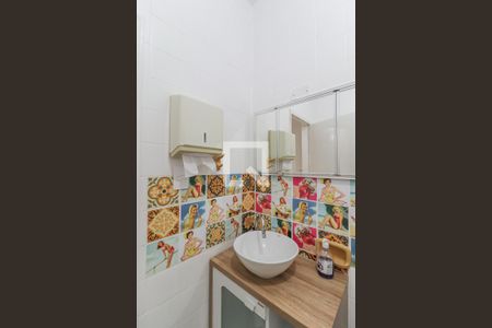 Casa para alugar com 130m², 4 quartos e 4 vagas Casa para alugar com 130m², 4 quartos e 4 vagasBanheiro