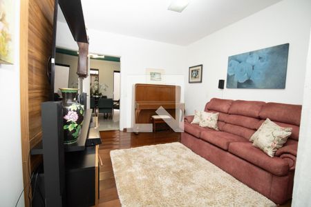 Casa à venda com 345m², 4 quartos e 3 vagas Casa à venda com 345m², 4 quartos e 3 vagasSuite 1