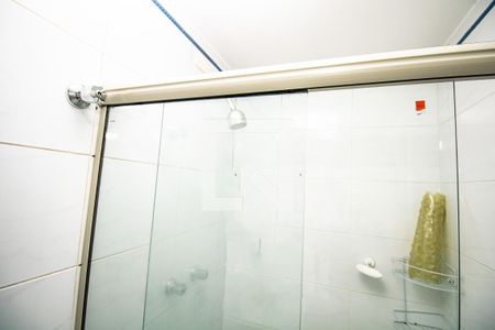 Casa à venda com 345m², 4 quartos e 3 vagas Casa à venda com 345m², 4 quartos e 3 vagasBanheiro 1- Box e chuveiro