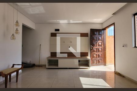 Sala de casa para alugar com 2 quartos, 132m² em Jardim Monte Libano, Santo André