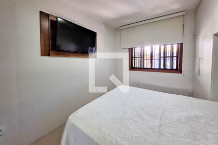 Quarto 1 de casa para alugar com 3 quartos, 360m² em Itaipu, Niterói