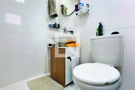 Apartamento à venda com 59m², 2 quartos e 1 vaga Apartamento à venda com 59m², 2 quartos e 1 vagaBanheiro da Suíte