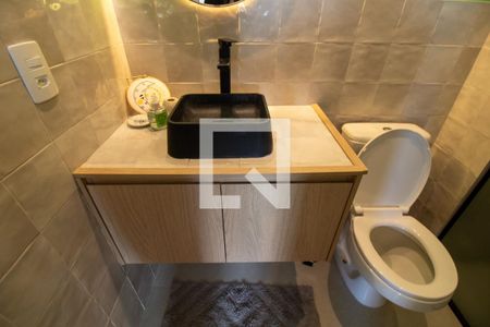 Banheiro de apartamento à venda com 2 quartos, 65m² em Vila Cordeiro, São Paulo