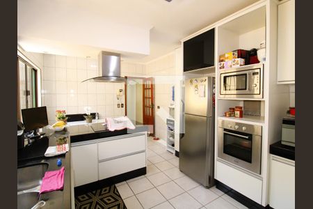 Cozinha de casa à venda com 4 quartos, 137m² em Vila Santa Terezinha (zona Norte), São Paulo