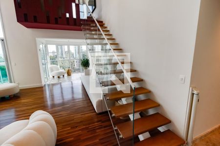 Escada acesso de apartamento à venda com 4 quartos, 210m² em Jardim Morumbi, São Paulo