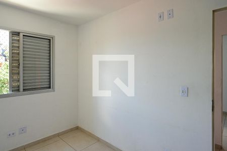 Quarto 2 de apartamento para alugar com 2 quartos, 50m² em Parque Fongaro, São Paulo