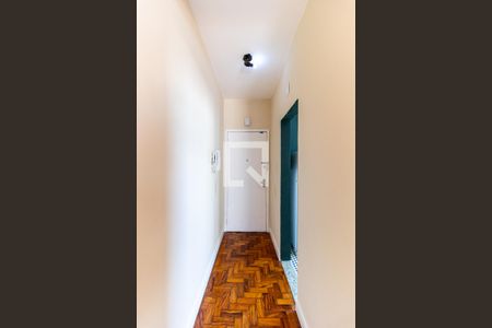 Corredor de Entrada de apartamento para alugar com 1 quarto, 64m² em República, São Paulo