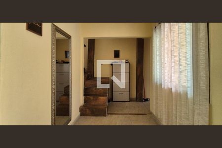 Sala de casa de condomínio para alugar com 5 quartos, 284m² em Vargem Pequena, Rio de Janeiro