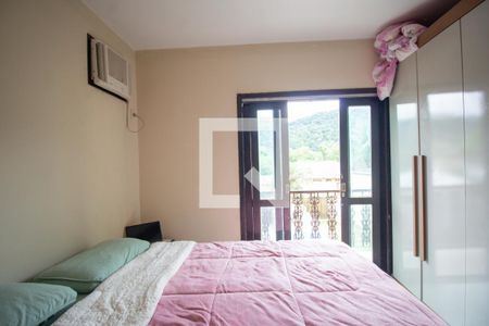 Quarto 1 de casa de condomínio para alugar com 3 quartos, 284m² em Vargem Pequena, Rio de Janeiro