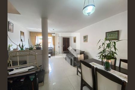 Sala de casa para alugar com 3 quartos, 120m² em Vila Irmãos Arnoni, São Paulo