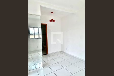 Sala de apartamento à venda com 2 quartos, 60m² em Del Castilho, Rio de Janeiro