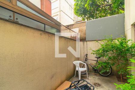 Studio à venda com 49m², 1 quarto e sem vaga Studio à venda com 49m², 1 quarto e sem vagaVaranda