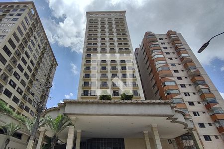 Studio à venda com 42m², 1 quarto e 1 vaga Studio à venda com 42m², 1 quarto e 1 vagaFachada