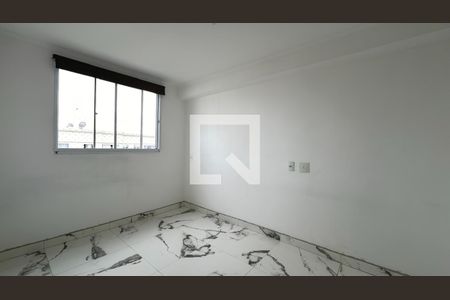 Quarto 2 de apartamento para alugar com 2 quartos, 54m² em Cajuru, Curitiba