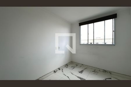 Quarto 2 de apartamento para alugar com 2 quartos, 54m² em Cajuru, Curitiba