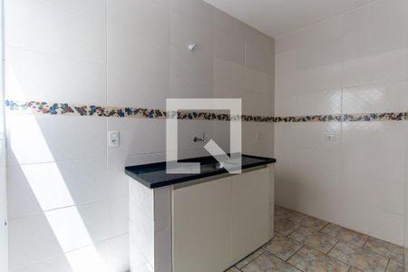 Cozinha de apartamento para alugar com 1 quarto, 50m² em Jardim Teresa, São Paulo