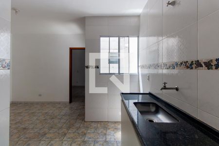 Cozinha de apartamento para alugar com 1 quarto, 50m² em Jardim Teresa, São Paulo