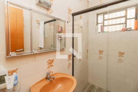 Banheiro de casa à venda com 4 quartos, 150m² em Vila Nhocuné, São Paulo