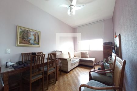 Apartamento à venda com 77m², 1 quarto e 1 vagaSala