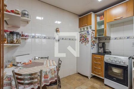 Cozinha de casa de condomínio à venda com 3 quartos, 170m² em Sarandi, Porto Alegre