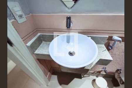 Lavabo de casa de condomínio à venda com 1 quarto, 80m² em Méier, Rio de Janeiro
